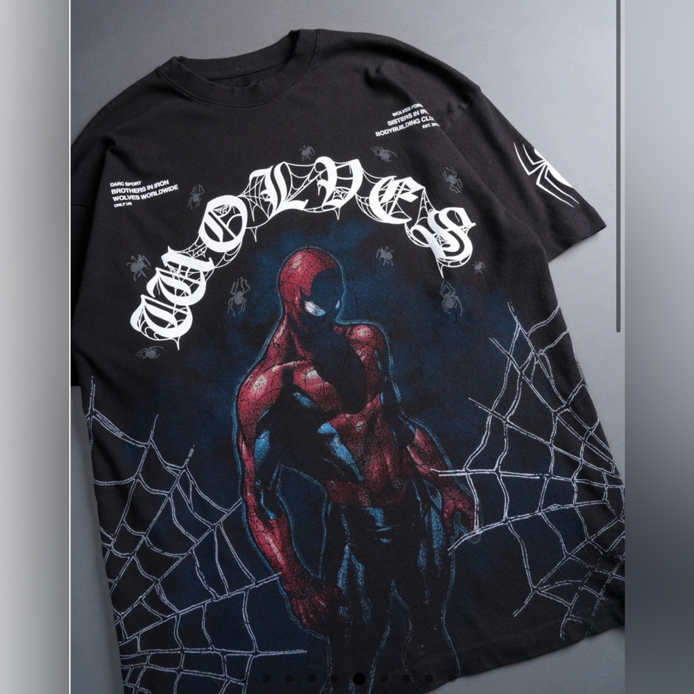 Darc Sport SPIDER-MAN ENERGY "PREMIUM" OVERSIZED TEE IN BLACK